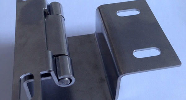 廣有五金|東莞合頁-秋季如何正確選擇及防護合頁