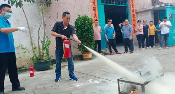 廣有五金消防演習(xí)：安全至上，防患未然|廣有五金&東莞合頁(yè)